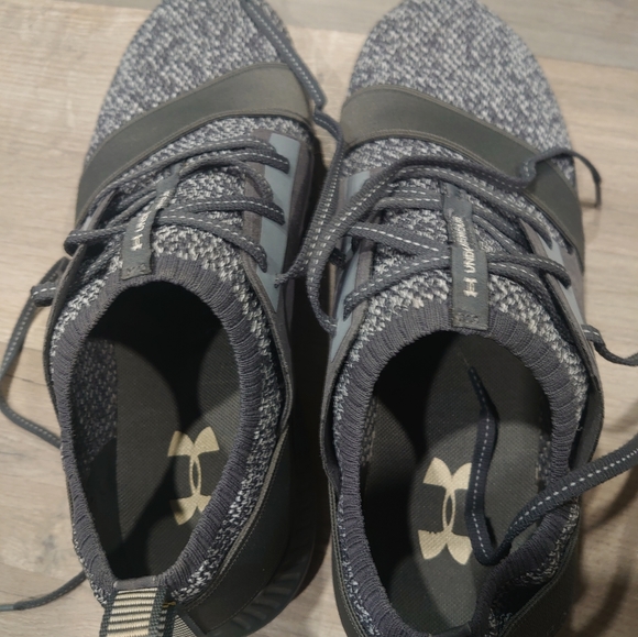 Under Armour Threadbourne Shift, mens training sneaker, size 10 - Picture 2 of 5